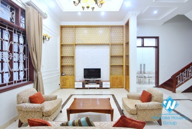 Unfurnished house is available for rent in Tay Ho, Hanoi